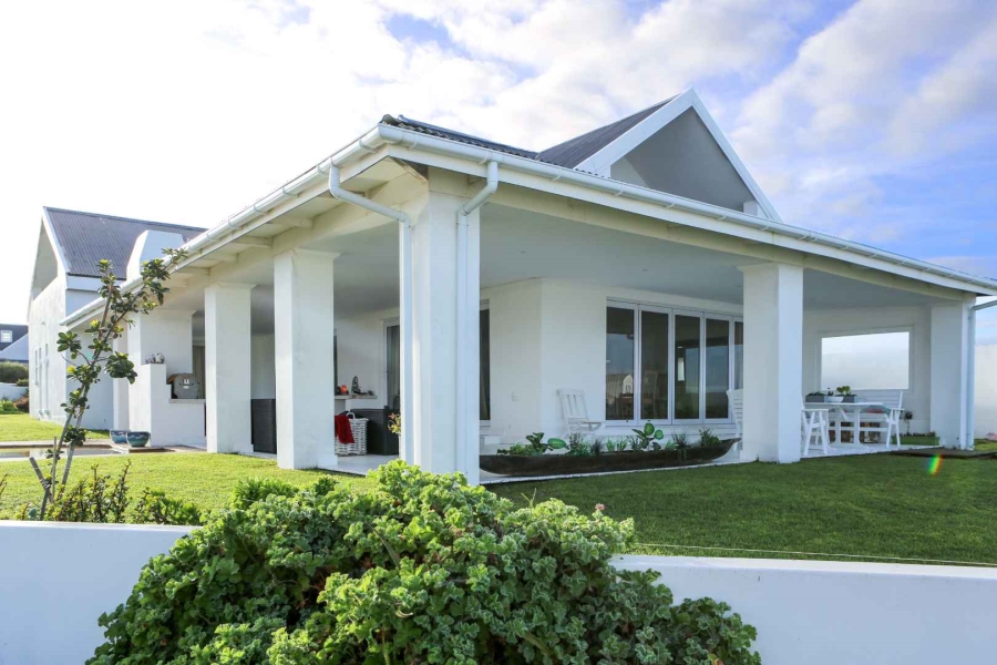 5 Bedroom Property for Sale in Grotto Bay Western Cape